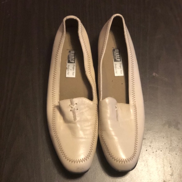 Munro Platform Shoes - Picture 2 of 3